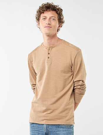 T-shirt a maniche lunghe con collo serafino