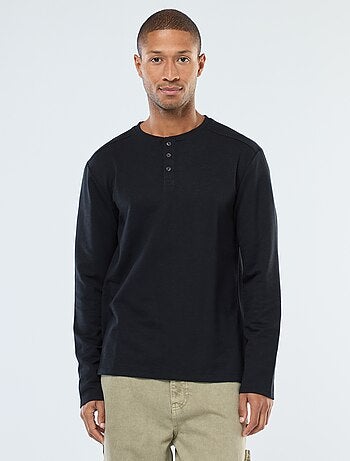 T-shirt a maniche lunghe con collo serafino