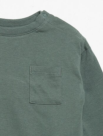 T-shirt a maniche lunghe e taschino sul petto
