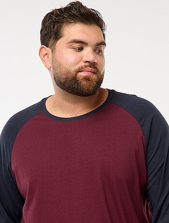 T-shirt a maniche lunghe raglan e collo rotondo