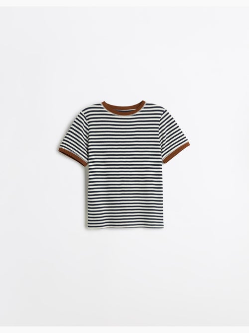 T-shirt a righe a maniche corte, mo fashion - Kiabi T-shirt a righe a maniche corte, mo fashion - Kiabi