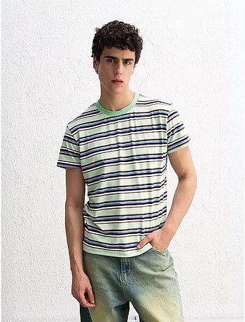 T-shirt a righe comfort fit con girocollo giesto