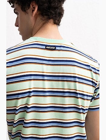 T-shirt a righe comfort fit con girocollo giesto