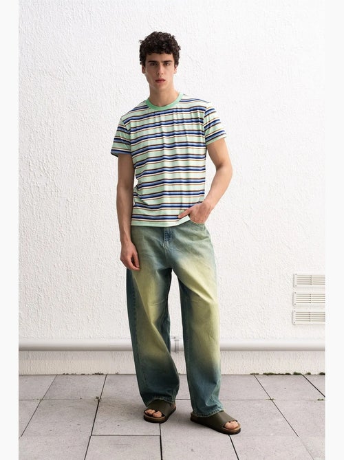 T-shirt a righe comfort fit con girocollo giesto - Kiabi