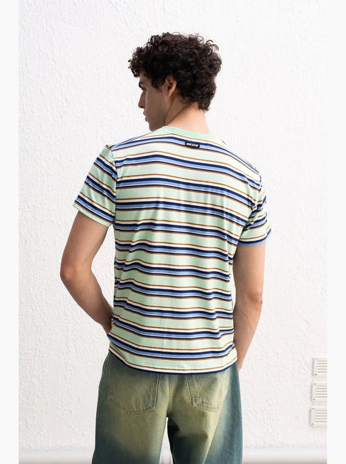T-shirt a righe comfort fit con girocollo giesto - Kiabi