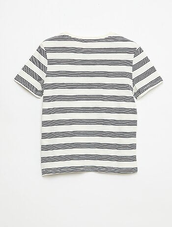 T-shirt a righe con collo alla tunisina