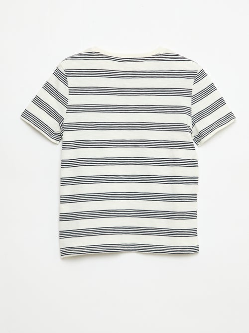 T-shirt a righe con collo alla tunisina - Kiabi