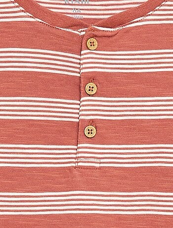 T-shirt a righe con collo alla tunisina