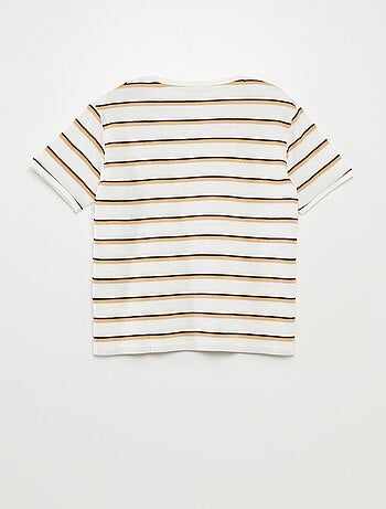 T-shirt a righe con collo serafino