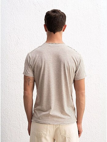 T-shirt a righe con girocollo e ricamo giesto