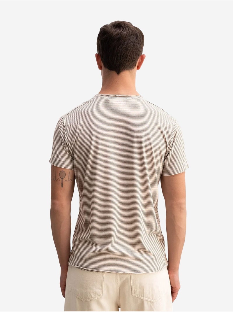 T-shirt a righe con girocollo e ricamo giesto Marrone chiaro - Kiabi