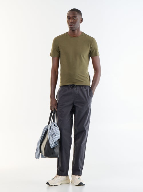 T-shirt a tinta unita - Slim fit - Kiabi T-shirt a tinta unita - Slim fit - Kiabi
