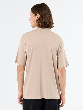 T-shirt a tinta unita a maniche corte e girocollo
