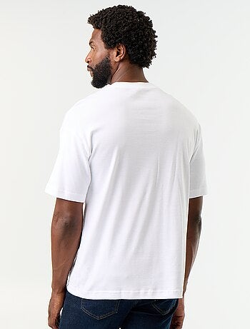 T-shirt a tinta unita a maniche corte e girocollo