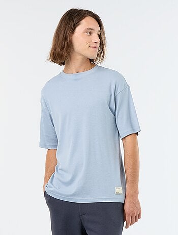 T-shirt a tinta unita a maniche corte e girocollo