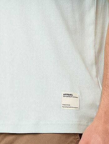 T-shirt a tinta unita a maniche corte e girocollo