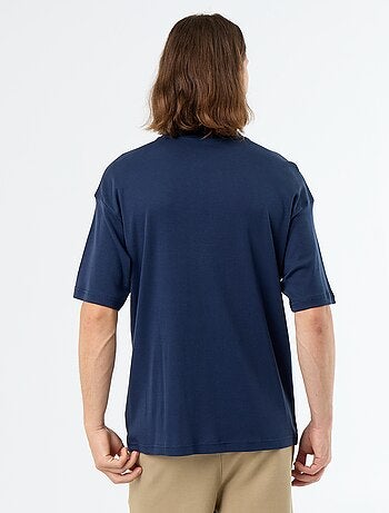 T-shirt a tinta unita a maniche corte e girocollo