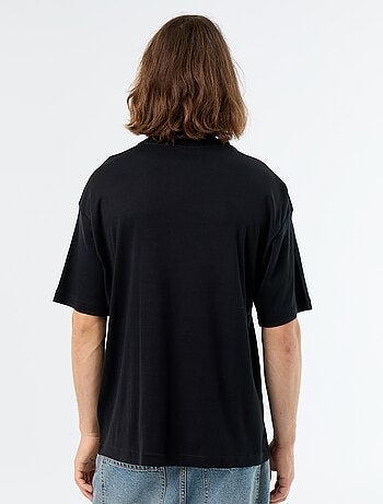 T-shirt a tinta unita a maniche corte e girocollo