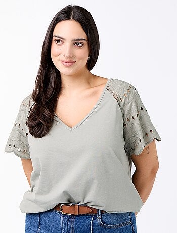 T-shirt a tinta unita con ricami sulle maniche