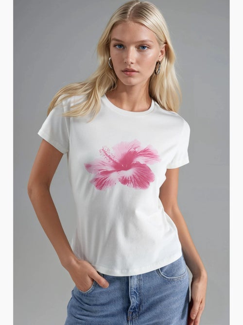 T-shirt aderente con motivo hiccup - Kiabi T-shirt aderente con motivo hiccup - Kiabi