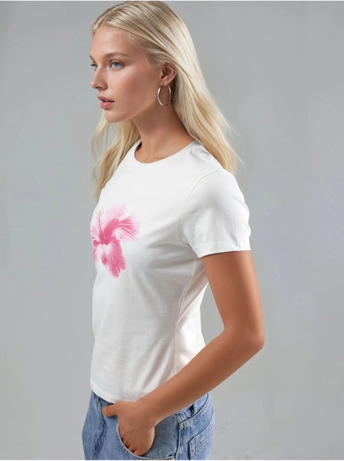 T-shirt aderente con motivo hiccup - Kiabi T-shirt aderente con motivo hiccup - Kiabi