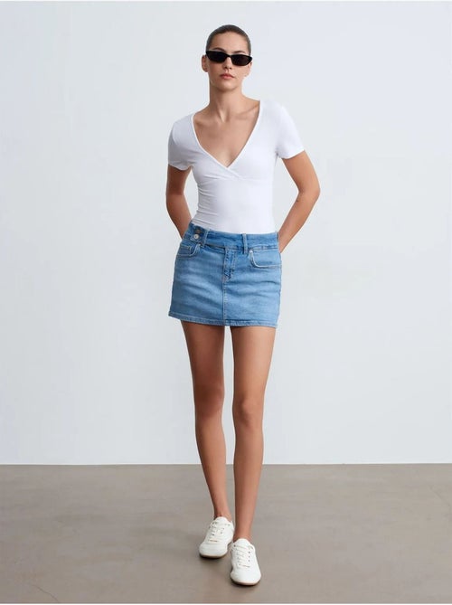 T-shirt aderente con scollo a v e maniche corte dilvin - Kiabi T-shirt aderente con scollo a v e maniche corte dilvin - Kiabi