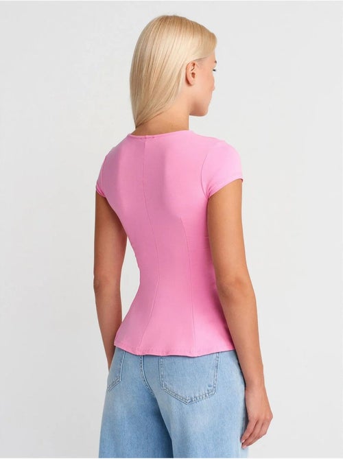 T-shirt aderente girocollo con volant dilvin - Kiabi