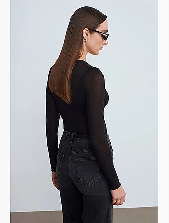 T-shirt aderente scollo a v manica lunga dilvin