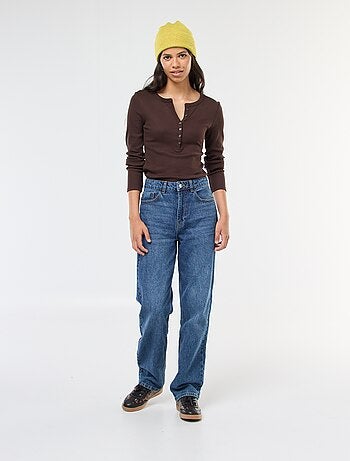 T-shirt basic a coste con collo tunisino
