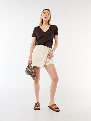 T-shirt basic a maniche corte con scollo a V