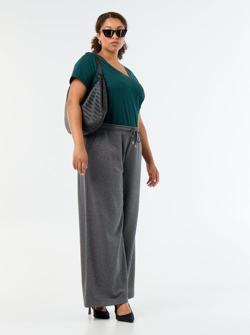 T-shirt basic a maniche corte e scollo a V - Kiabi