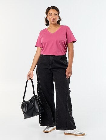 T-shirt basica a maniche corte e scollo a V