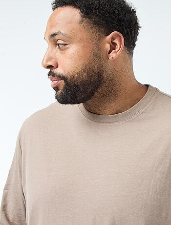 T-shirt basic a maniche lunghe e girocollo