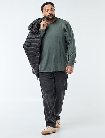 T-shirt basic a maniche lunghe e girocollo