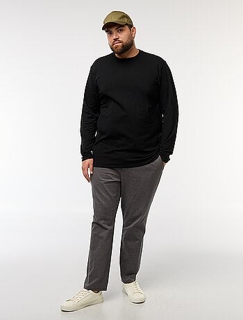 T-shirt basic a maniche lunghe e girocollo