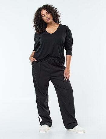 T-shirt basic con scollo a V e maniche a 3/4