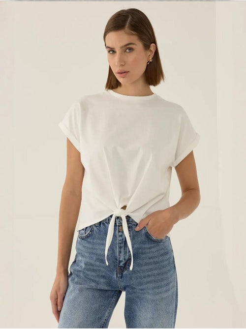 T-shirt basic cropped con girocollo hiccup - Kiabi T-shirt basic cropped con girocollo hiccup - Kiabi