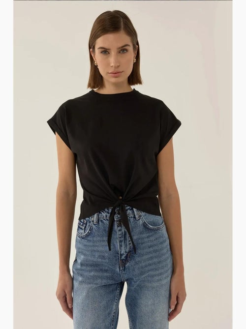 T-shirt basic cropped con girocollo hiccup - Kiabi T-shirt basic cropped con girocollo hiccup - Kiabi