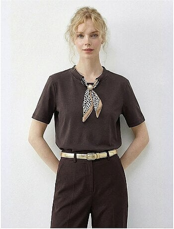 T-shirt basic girocollo con dettaglio accessorio lucci
