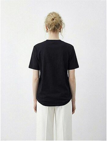 T-shirt basic girocollo con dettaglio accessorio lucci