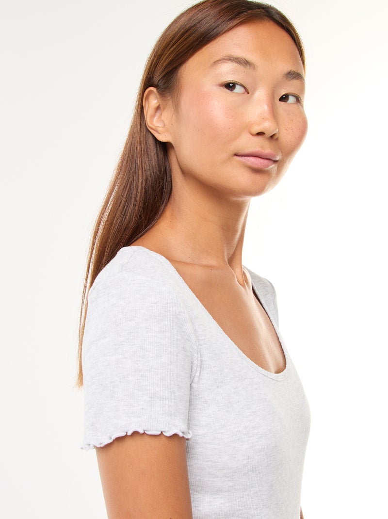 T-shirt basic in maglia a costine a maniche corte Grigio - Kiabi