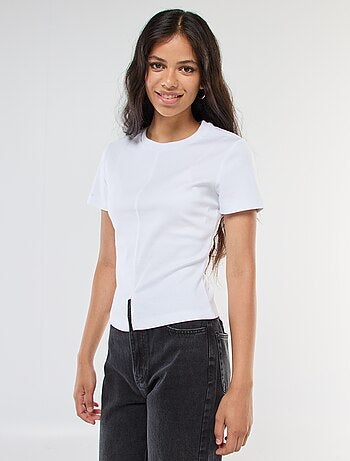 T-shirt basic in maglia a costine sottili