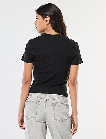 T-shirt basic in maglia a costine sottili