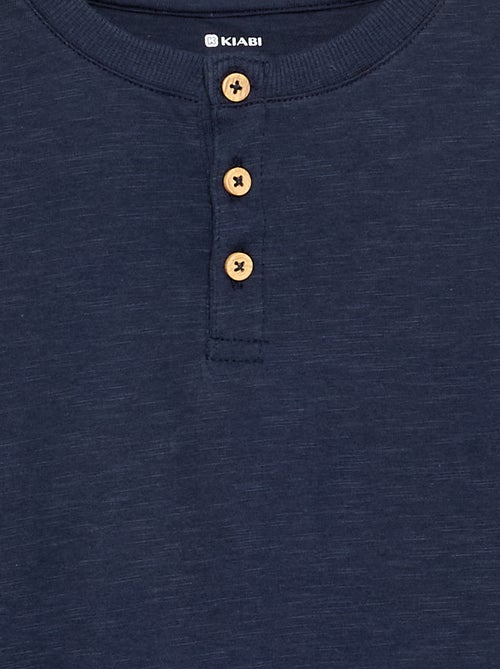 T-shirt basica con collo alla tunisina - Kiabi T-shirt basica con collo alla tunisina - Kiabi