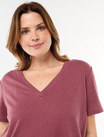 T-shirt basico scollo a V e maniche corte