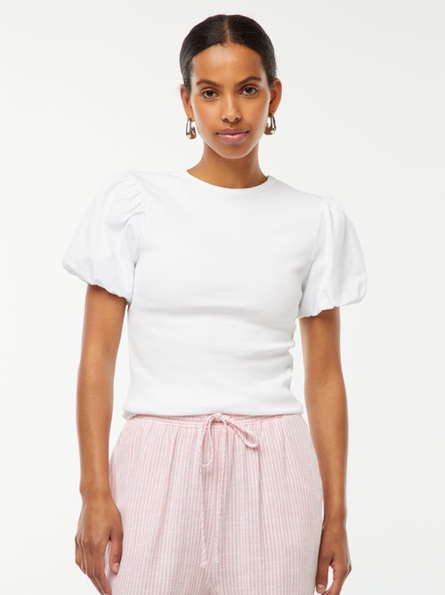T-shirt bimateriale sciancrata con maniche a sbuffo - Kiabi