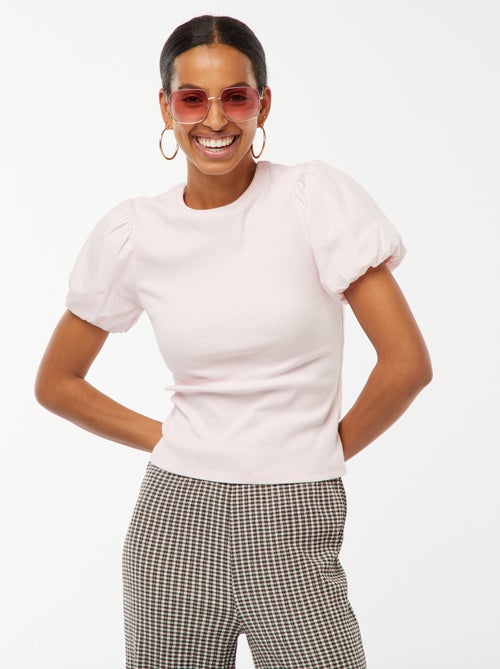 T-shirt bimateriale sciancrata con maniche a sbuffo - Kiabi