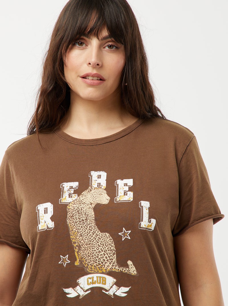 T-shirt 'Carmakoma' con leopardo stampato marrone - Kiabi