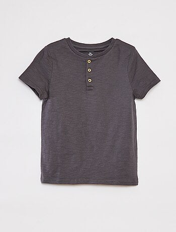 T-shirt collo serafino a maniche corte