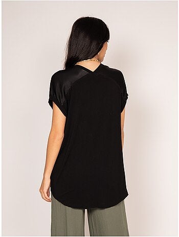 T-shirt collo V satinato FENTA